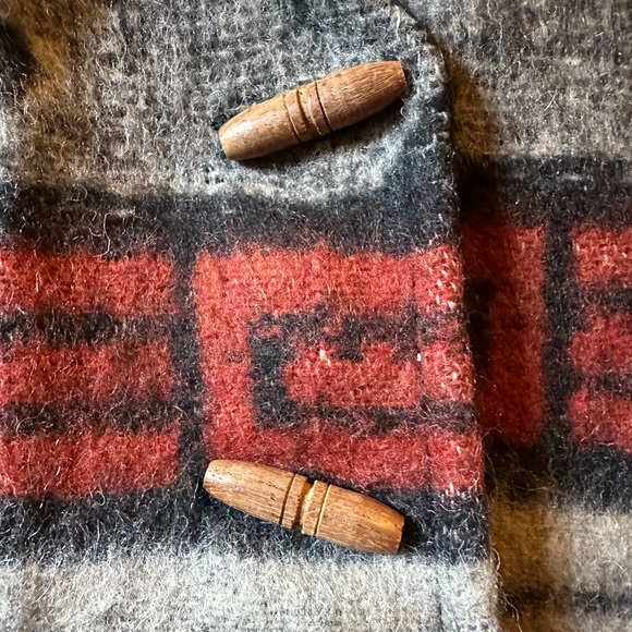 ✨5/$25 Vintage Urban Oasis Wool Blend Aztec Southwest Print Vest Wooden Buttons - Picture 4 of 5